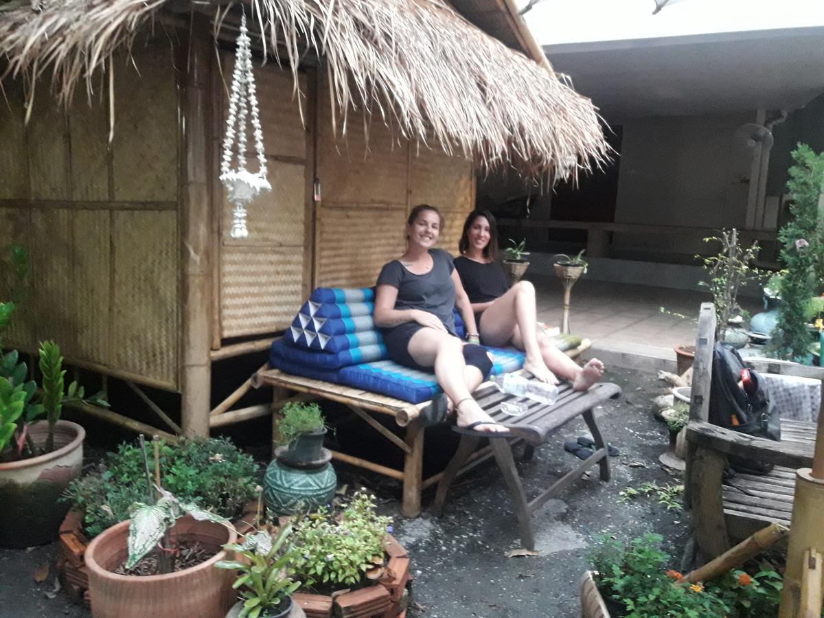 Coc Guest House & Hostel Čiang Mai Exteriér fotografie